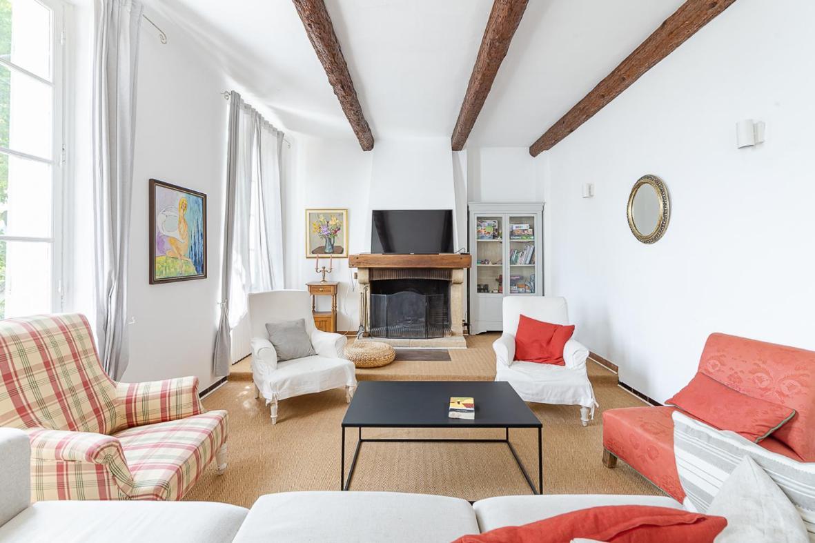 Maison De Maitre 230M² En Plein Coeur Du Village Camps-la-Source Exterior foto