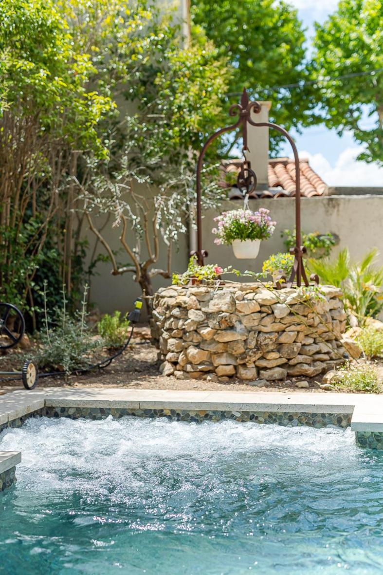 Maison De Maitre 230M² En Plein Coeur Du Village Camps-la-Source Exterior foto